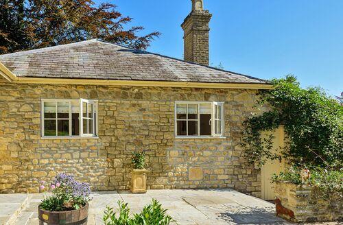 Last Minute Cottages - La Rose, Gillingham