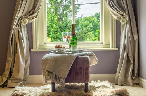 Last Minute Cottages - Pillar Box House (4), Hackford
