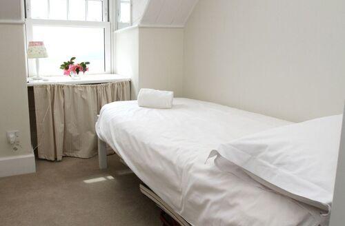 Last Minute Cottages - Aloe House, Rock
