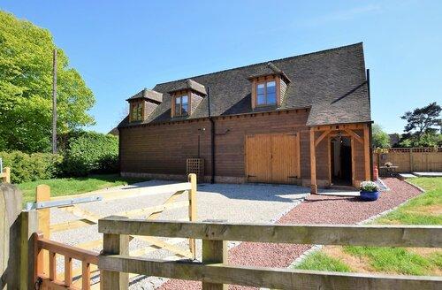 Last Minute Cottages - 2 Bed Cottage in Petham