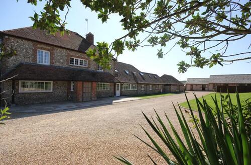 Last Minute Cottages - Flintstone Cottages