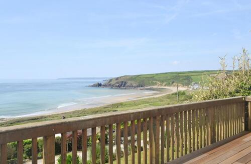 Last Minute Cottages - Hillside