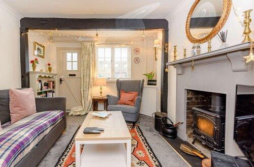 Last Minute Cottages - 1 Bed Cottage in Tenterden