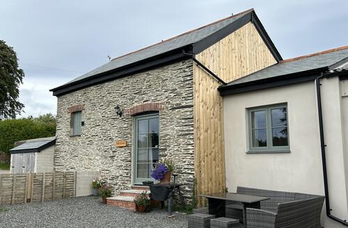 Last Minute Cottages - Tractor Barn