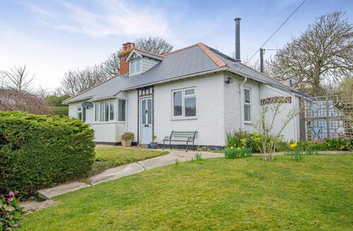 Last Minute Cottages - Chearsley Cottage