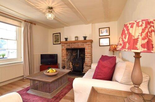 Last Minute Cottages - 2 Bed Cottage in Lydd-on-Sea