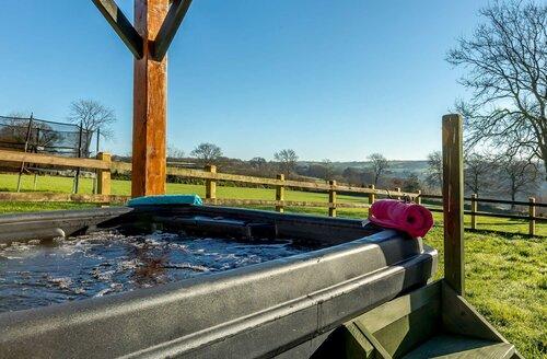 Last Minute Cottages - 2 Bed Cottage in South Molton