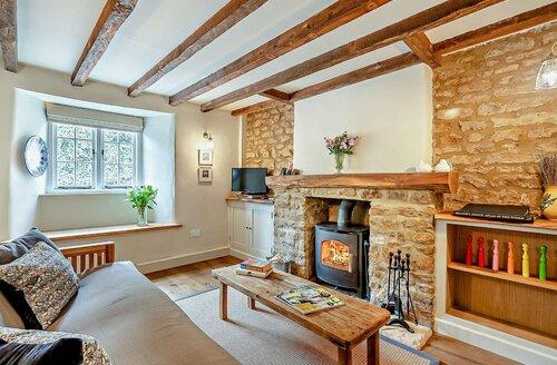 Last Minute Cottages - 2 Bed Cottage in Hook Norton