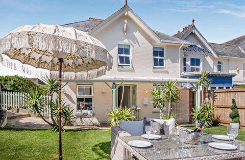 Last Minute Cottages - 3 Bed Cottage in Shanklin