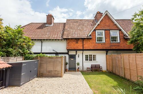 Last Minute Cottages - Piglets