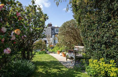 Last Minute Cottages - The Old Post Office