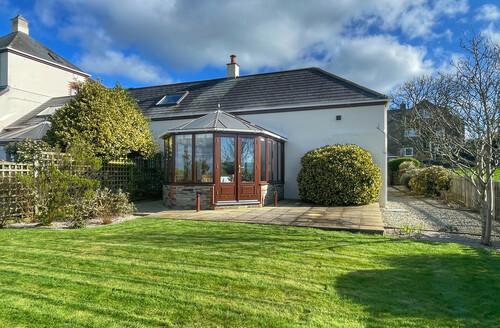 Last Minute Cottages - Well Cottage