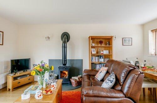 Last Minute Cottages - 1 Bed Cottage in Swimbridge