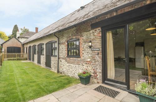 Last Minute Cottages - The Old Stables