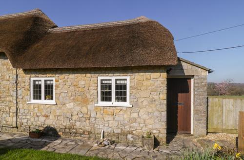 Last Minute Cottages - Field View
