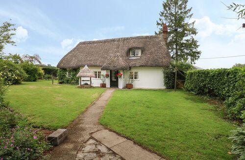 Last Minute Cottages - Thatch Cottage