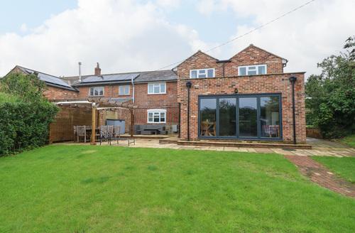Last Minute Cottages - Frosthill Cottage