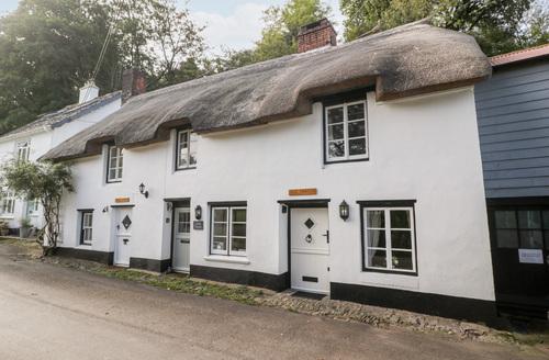 Last Minute Cottages - The Old Thatch