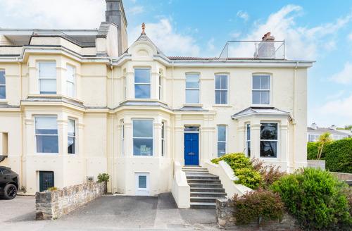 Last Minute Cottages - The Terrace 2