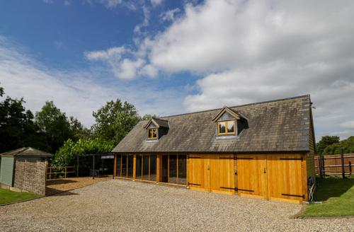 Last Minute Cottages - The Coach House