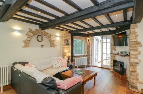 Last Minute Cottages - Fairford Cottage