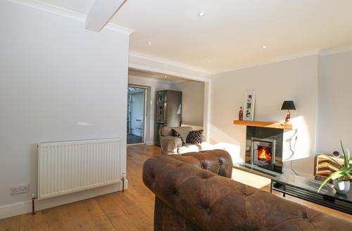 Last Minute Cottages - 7 Daltons Place
