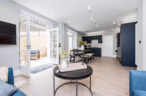 Last Minute Cottages - Walcot Townhouse